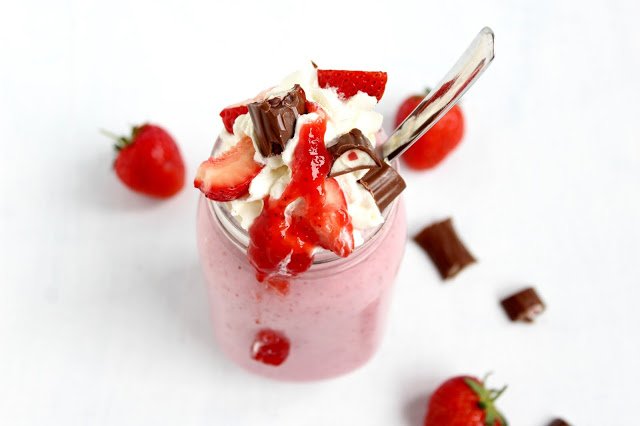 Erdbeer Yogurette Icecream Shake