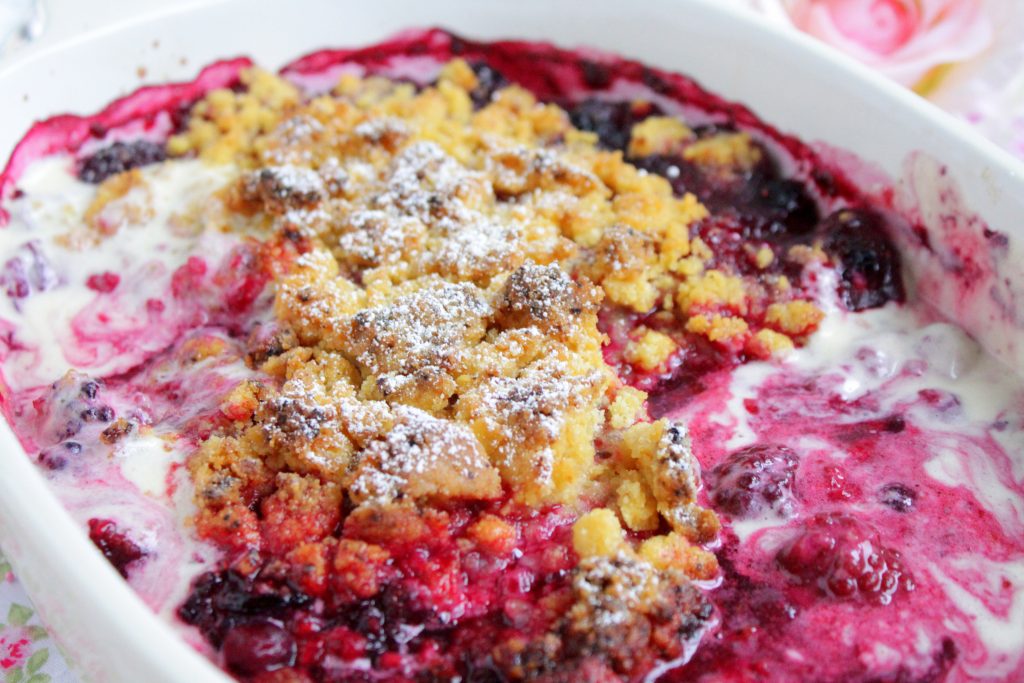 Englischer Rhabarber Crumble Mit Streuseln — Rezepte Suchen