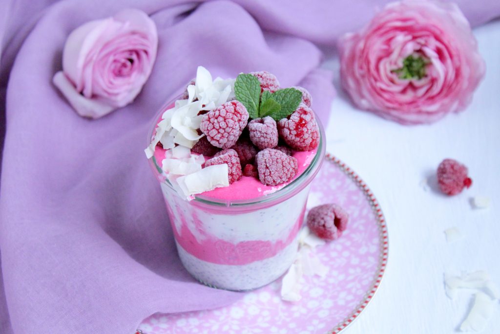 Mohn-Vanillejoghurt mit Himbeeren