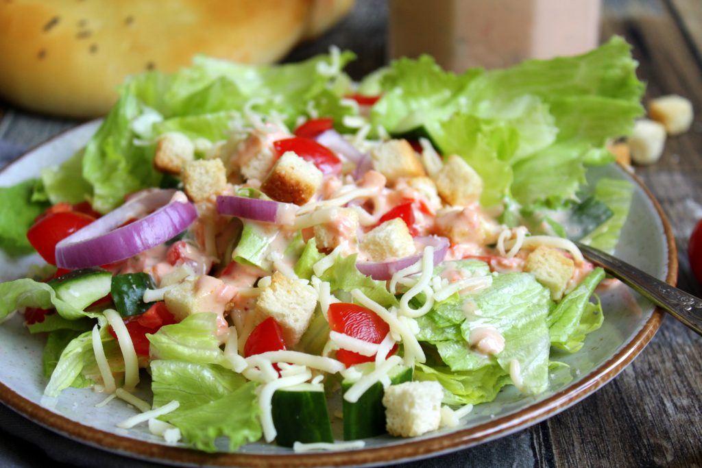 Thousand Island Dressing und Mixed Greens a la Longhorn®