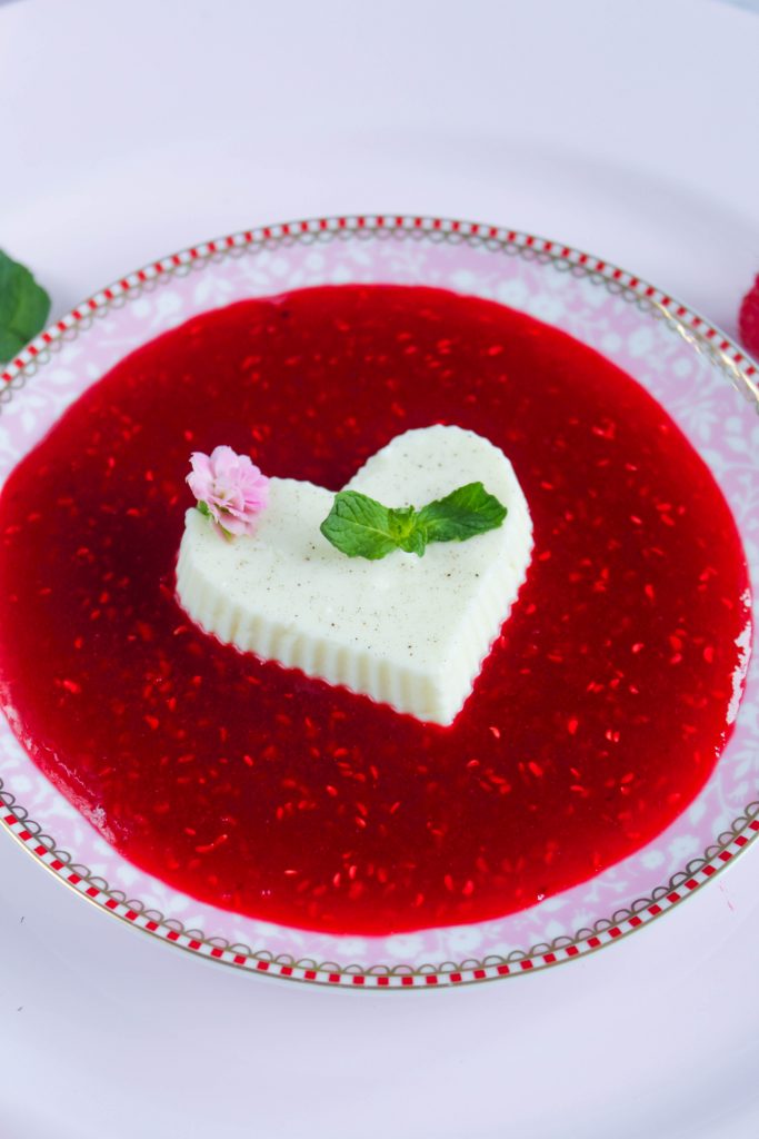 Panna Cotta mit Himbeerkompott
