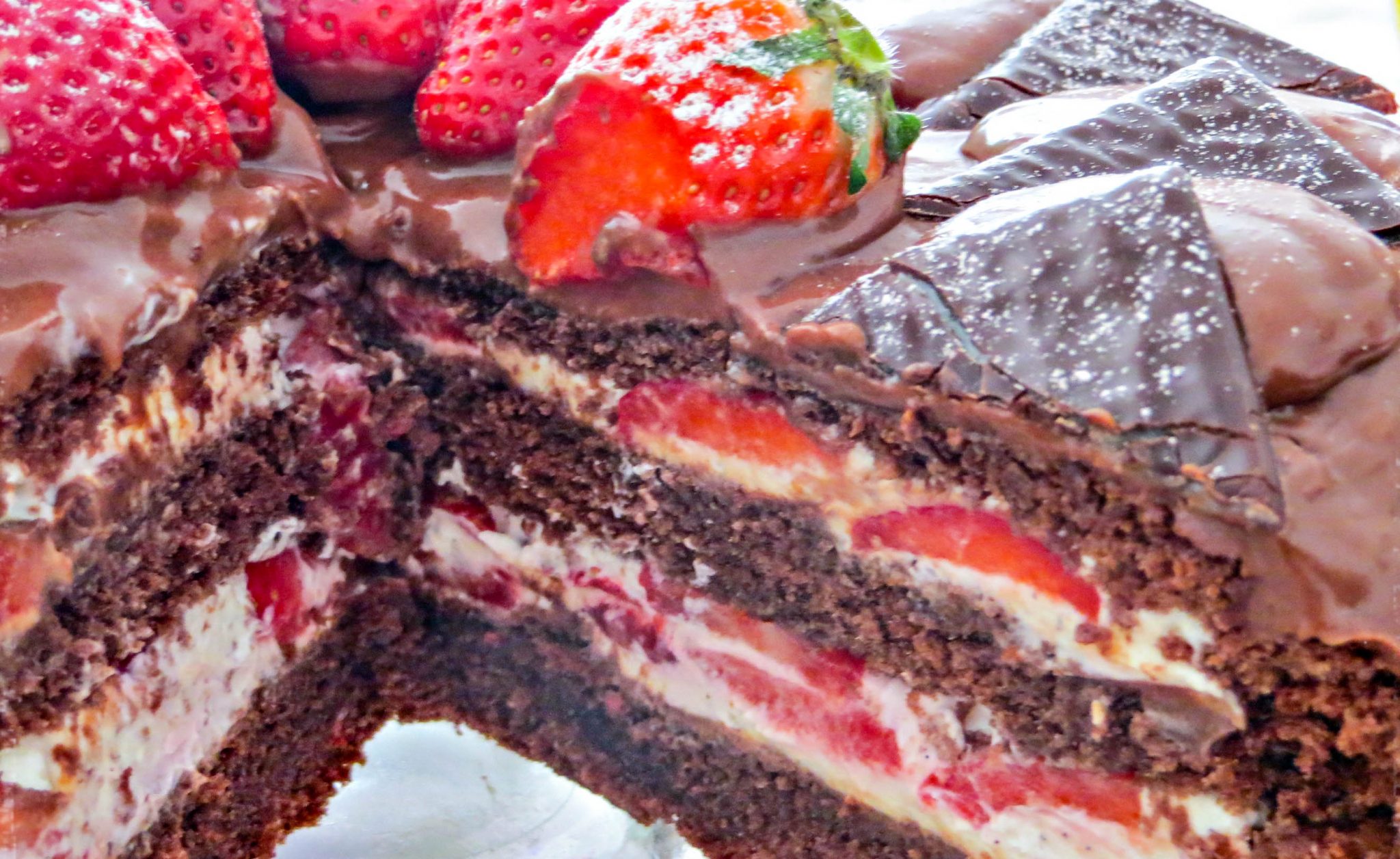 After Eight® Torte mit Erdbeer-Joghurt-Creme – Food with Love ...