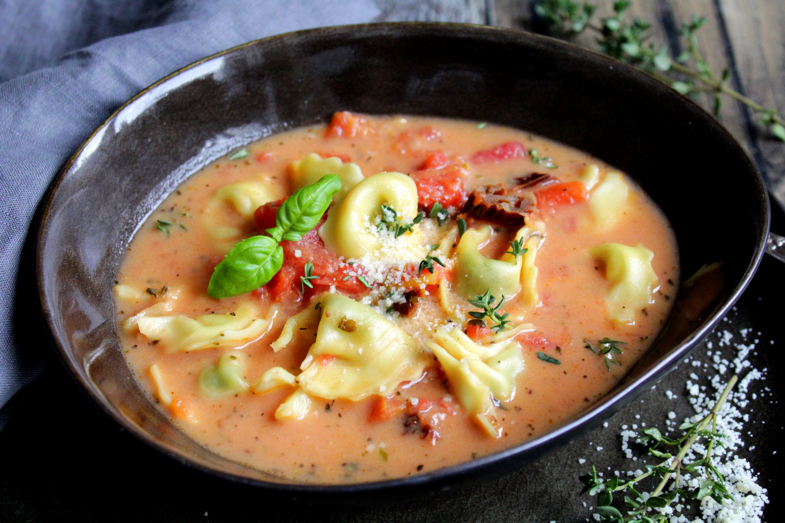Tortellini-Tomaten-Suppe – Food with Love – Thermomix Rezepte mit Herz