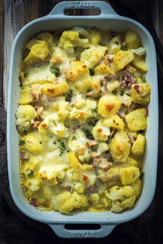 Blumenkohl-Kartoffel-Auflauf mit Schinken und Curry-Hollandaise – Food ...