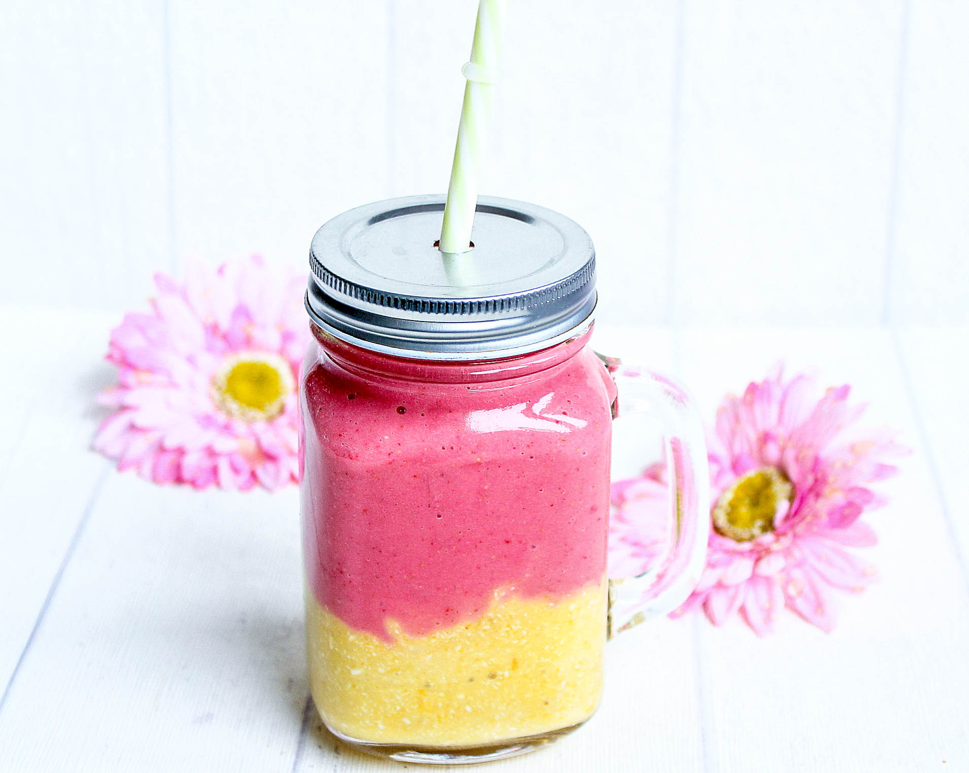 Erdbeer-Mango-Smoothie in 2 Schichten – Food with Love – Thermomix ...