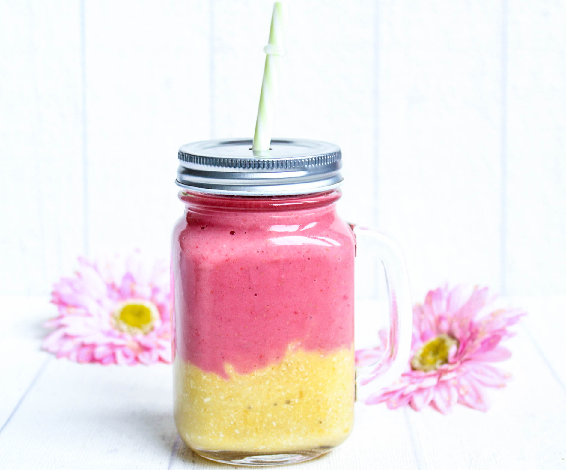 Erdbeer-Mango-Smoothie in 2 Schichten – Food with Love – Thermomix ...