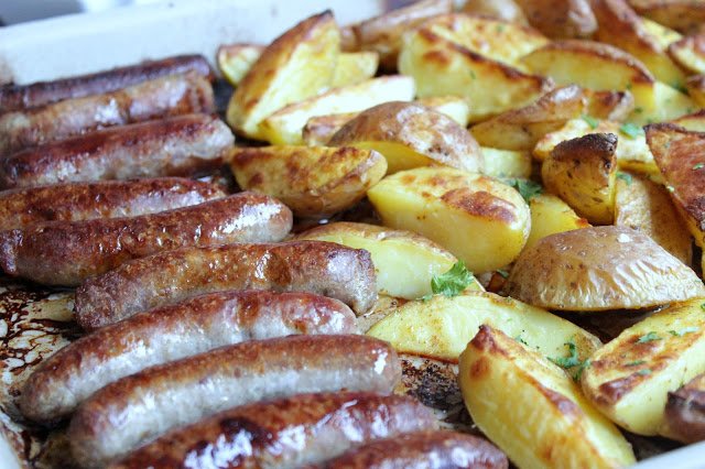 Kartoffeln und Rostbratwürstchen mit Kartoffelcreme – Food with Love ...