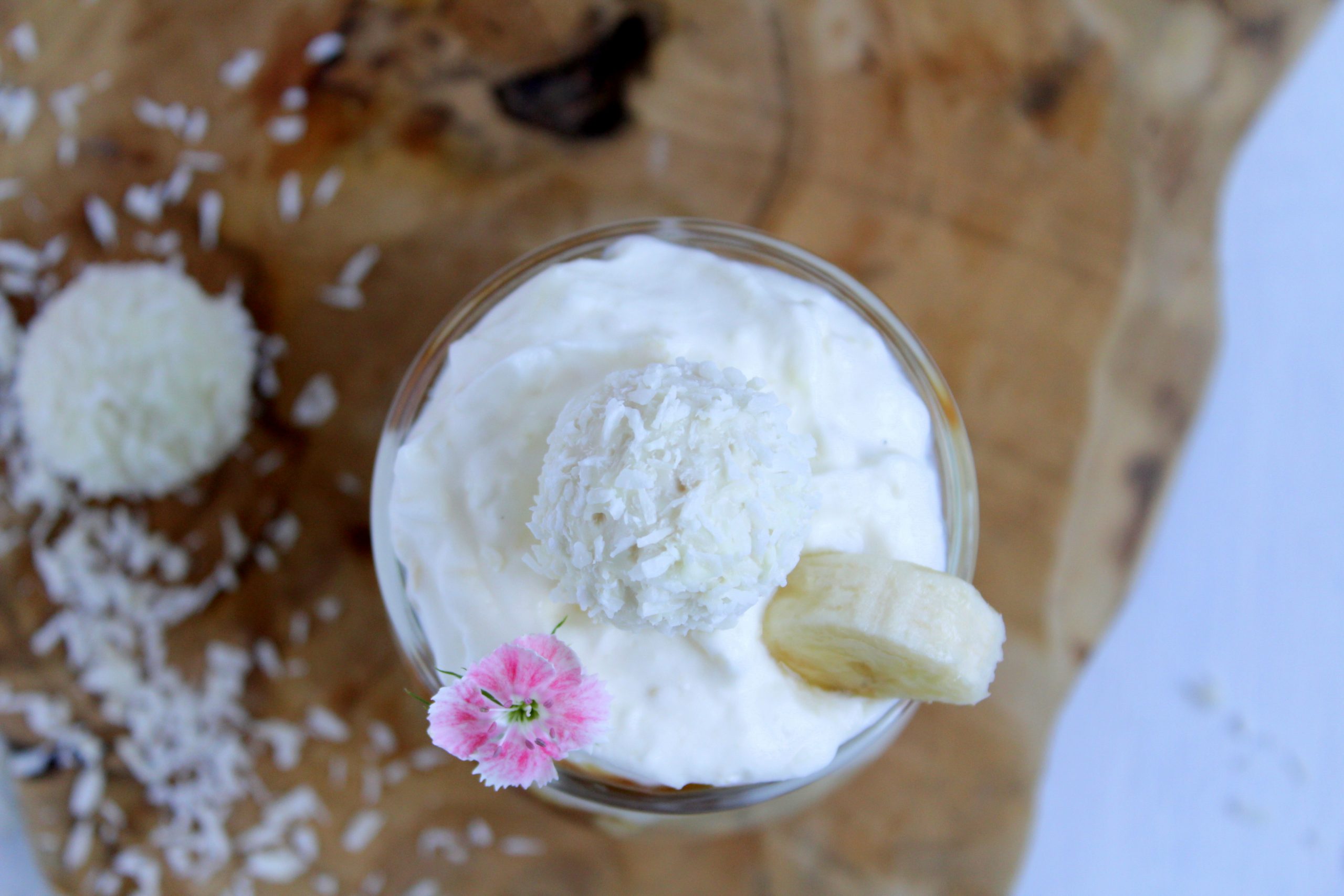 Raffaello-Creme mit Banane und Karamell – Food with Love – Thermomix ... Raffaello-Creme mit Banane und Karamell – Food with Love – Thermomix ...