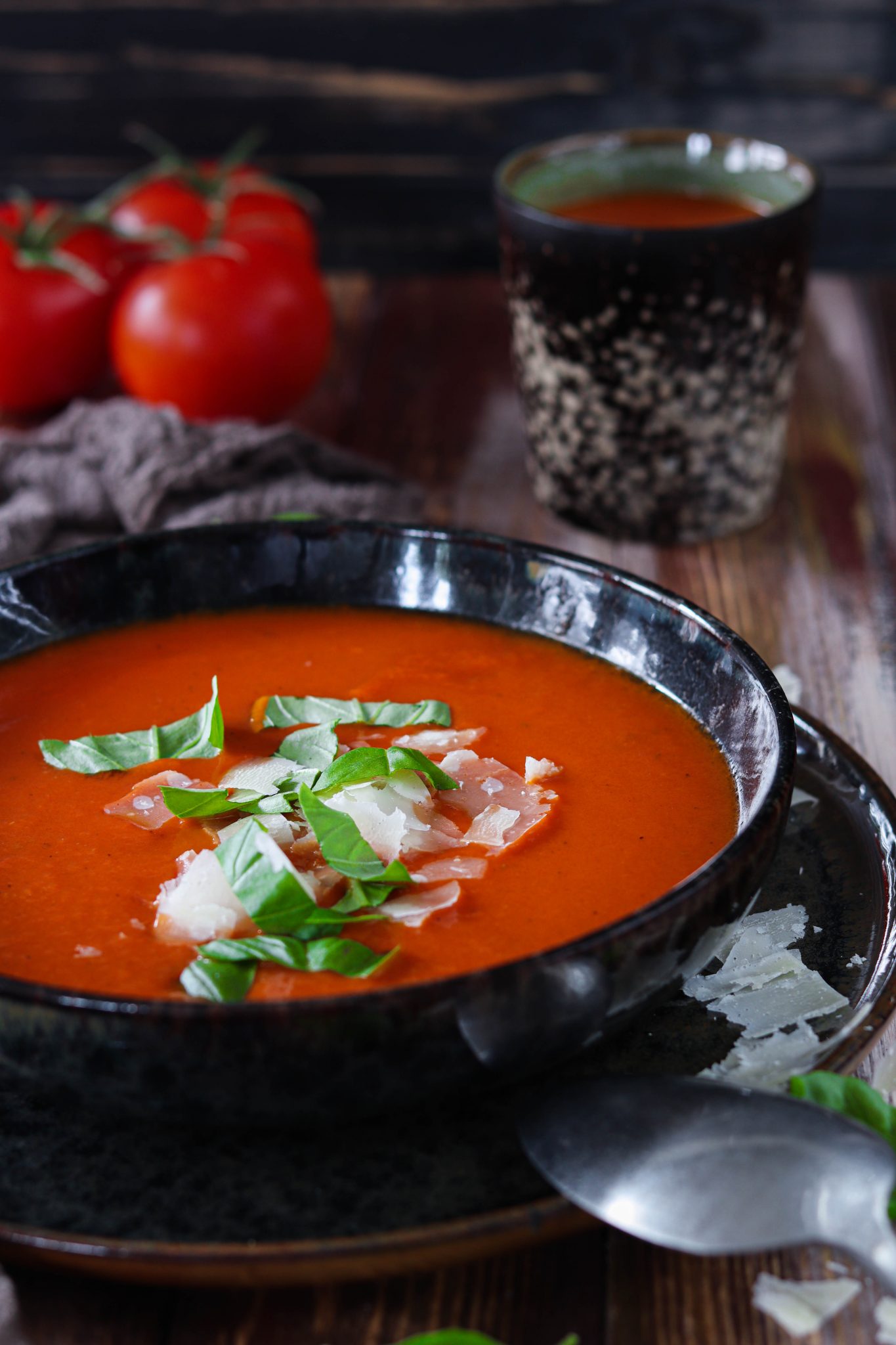 Cremige Tomaten-Basilikum-Suppe