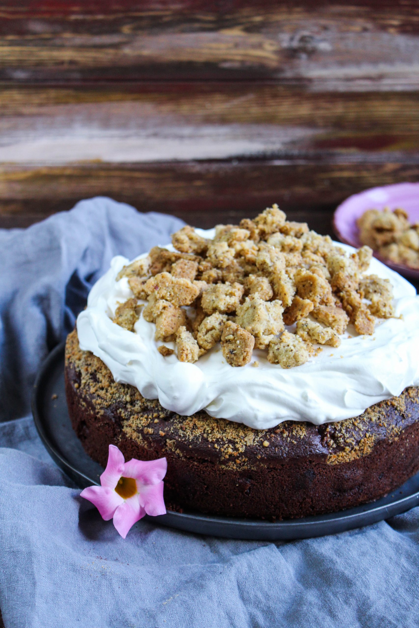 Schokoladiger Apfelkuchen mit Knusperstreusel – Food with Love ...