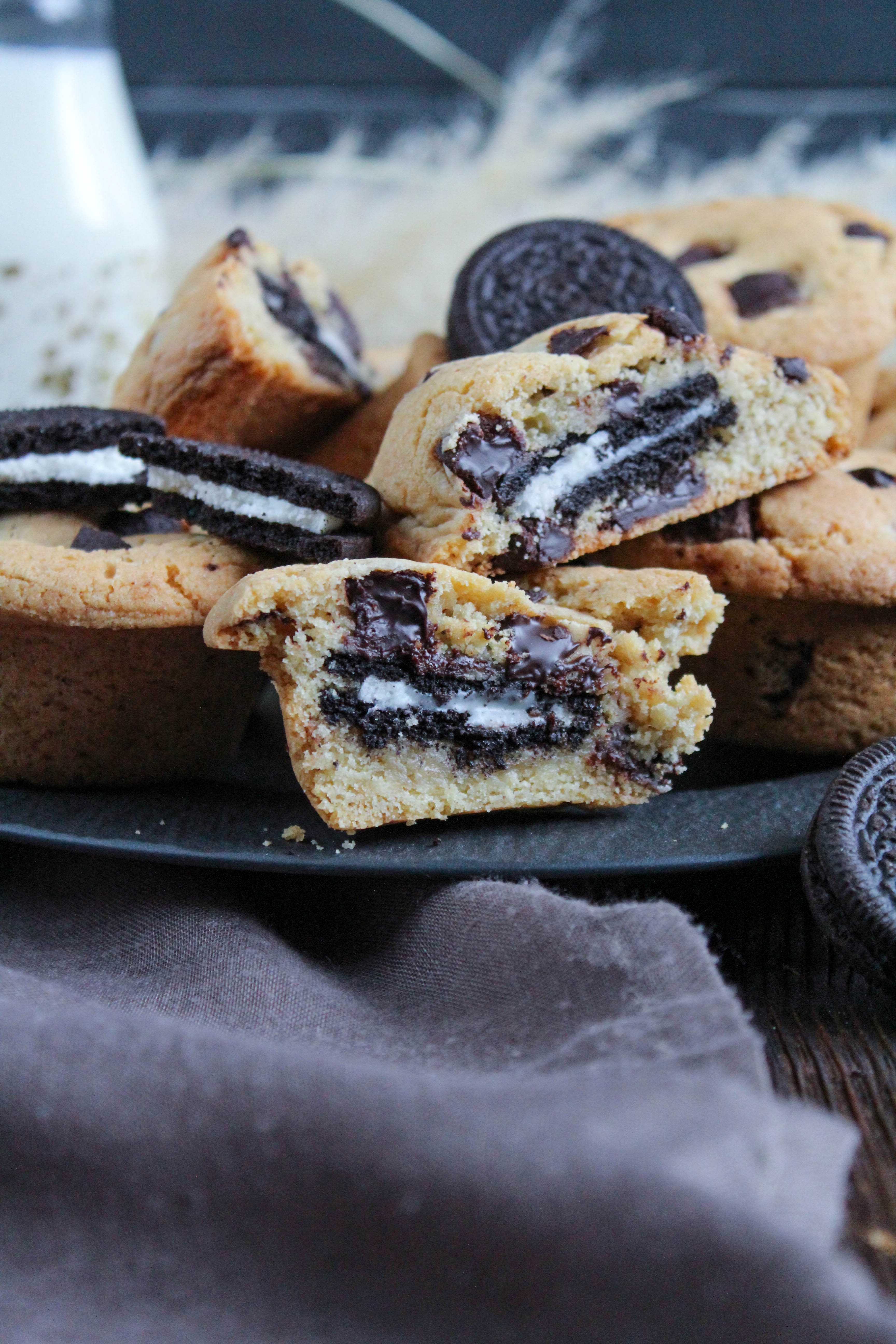 Oreo ® Stuffed Chocolate Chip Cookies – gefüllte Cookies mit Oreos ®