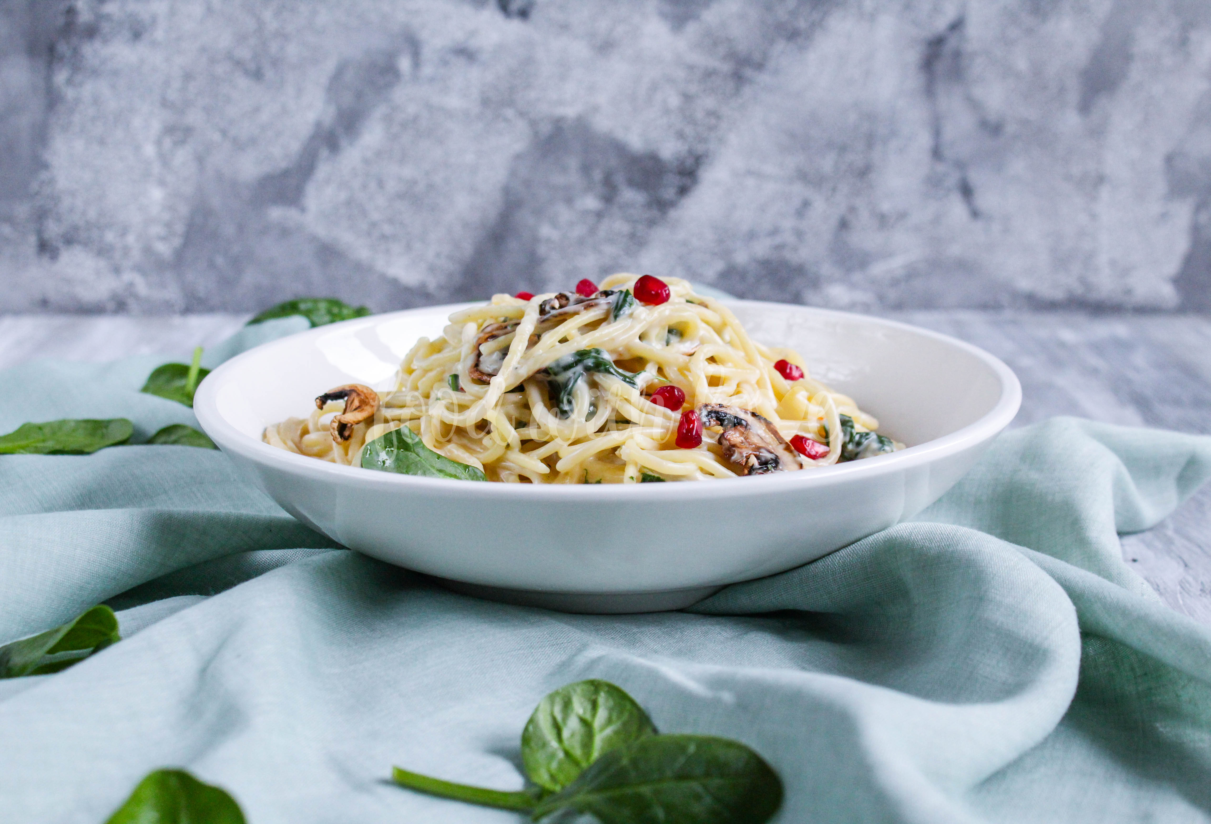 Pasta mit Gorgonzola-Spinat-Sauce