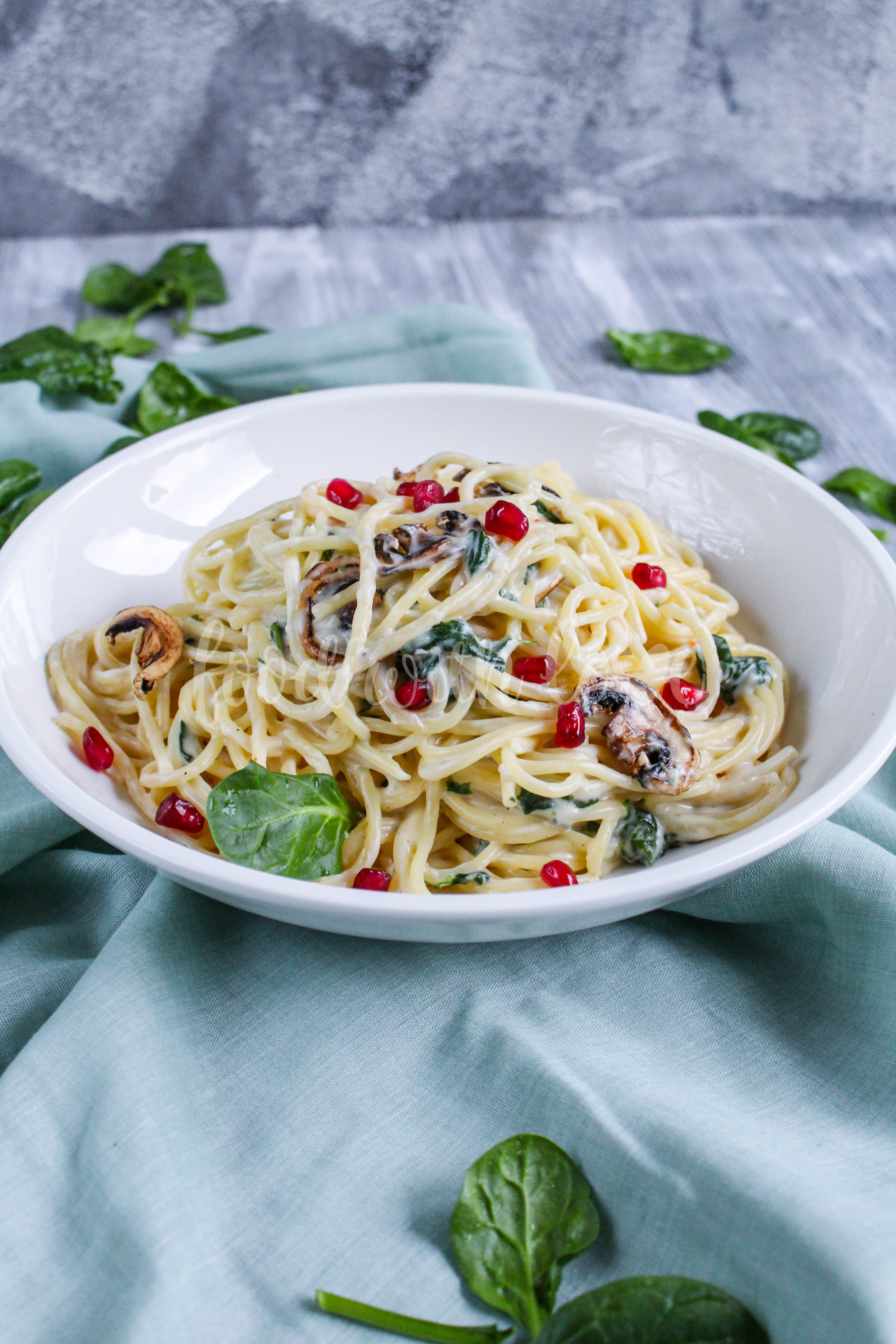 Pasta mit Gorgonzola-Spinat-Sauce