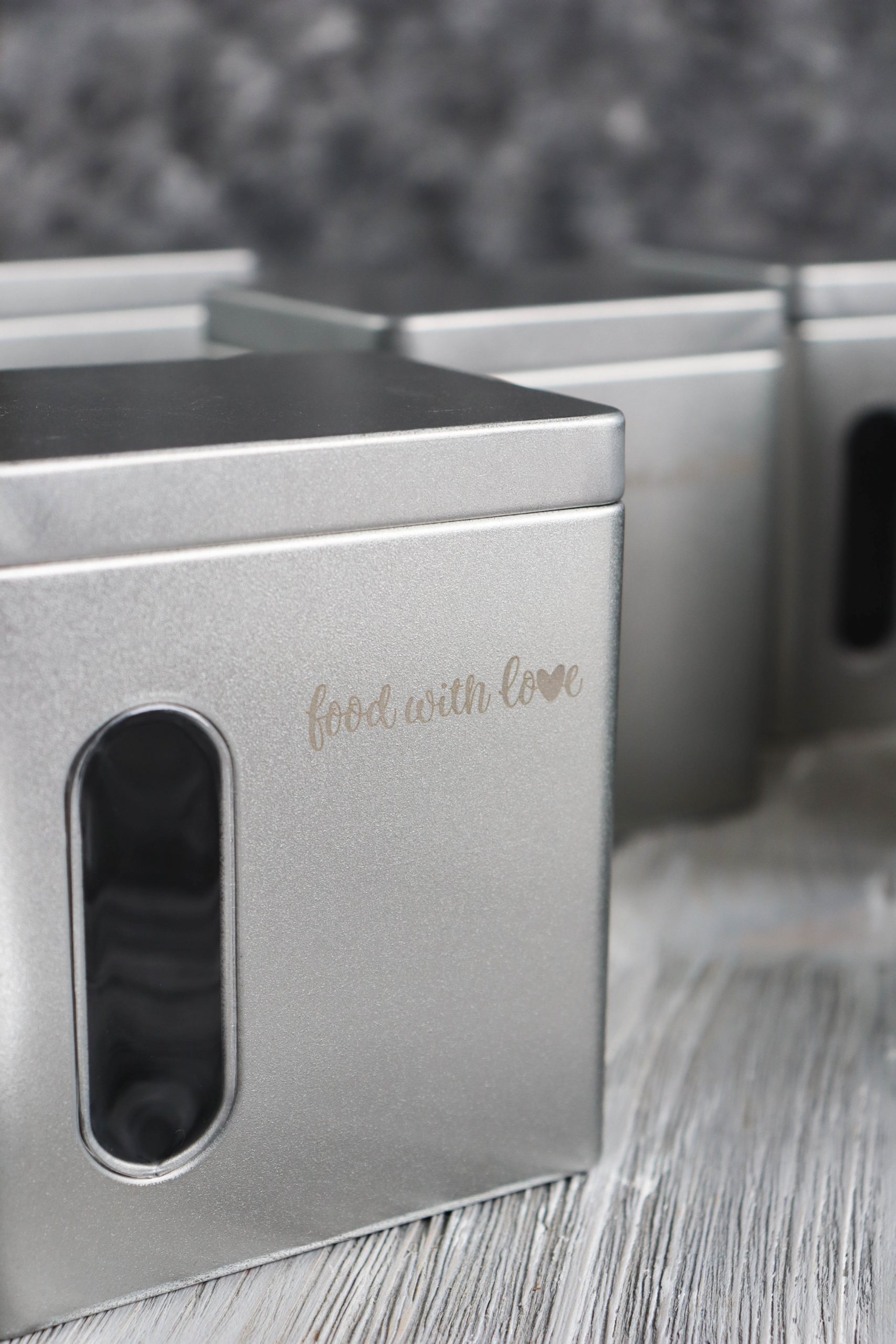 Unsere neuen Gewürzdosen : food with love – food with love