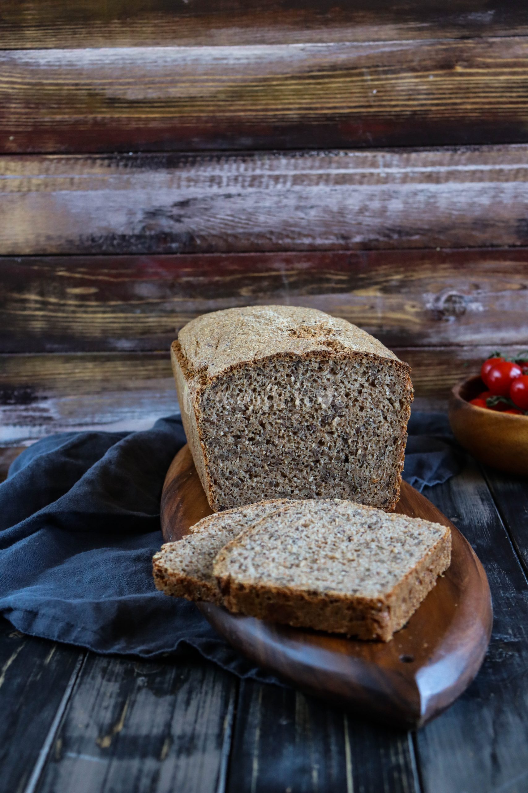 Dinkel-Leinsamen-Brot