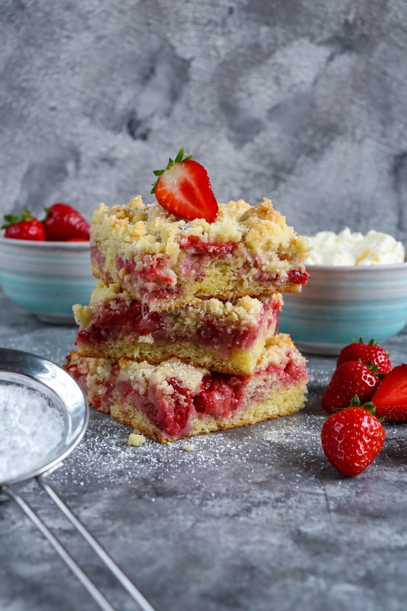 Erdbeer-Streuselkuchen – food with love