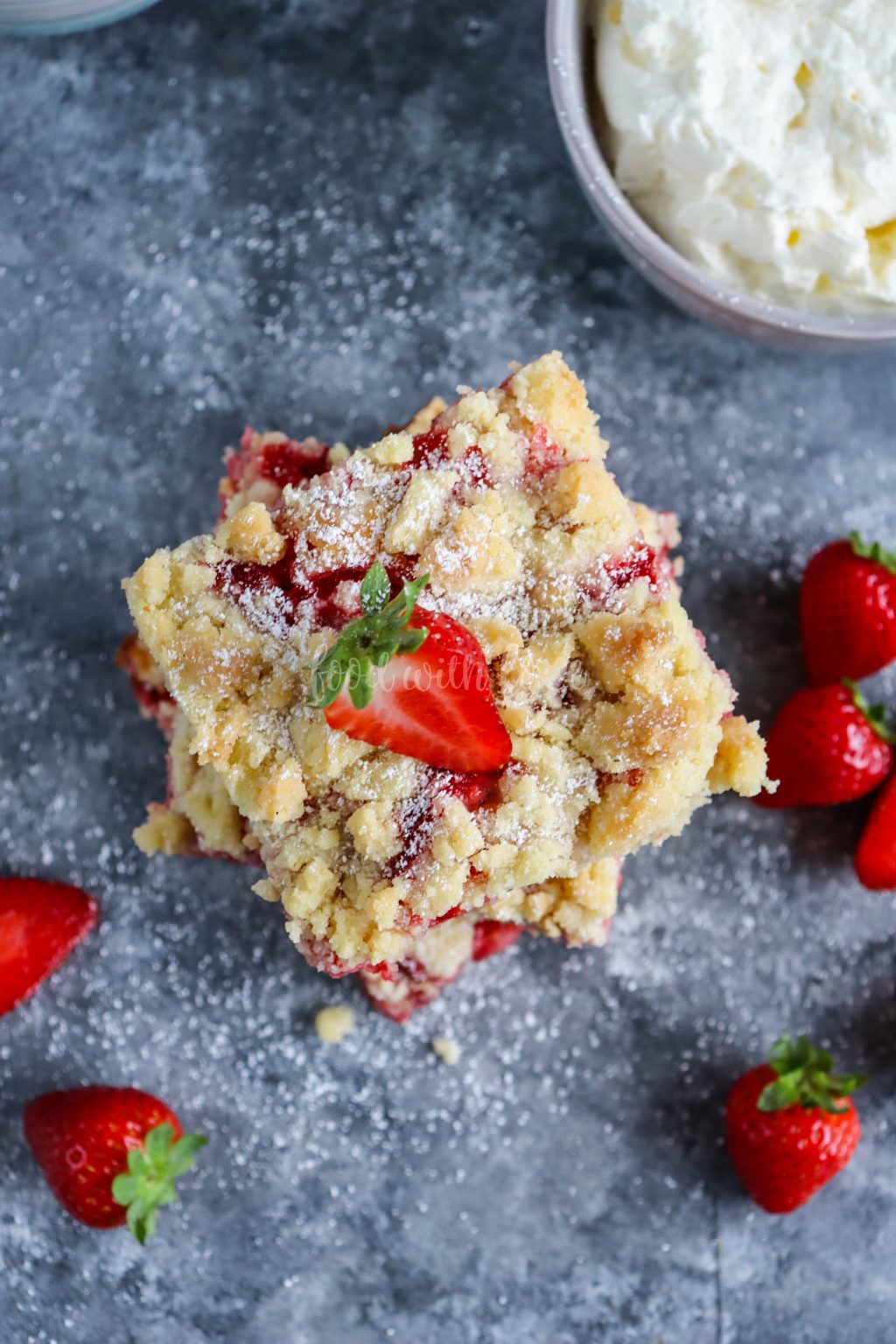 Erdbeer-Streuselkuchen – food with love