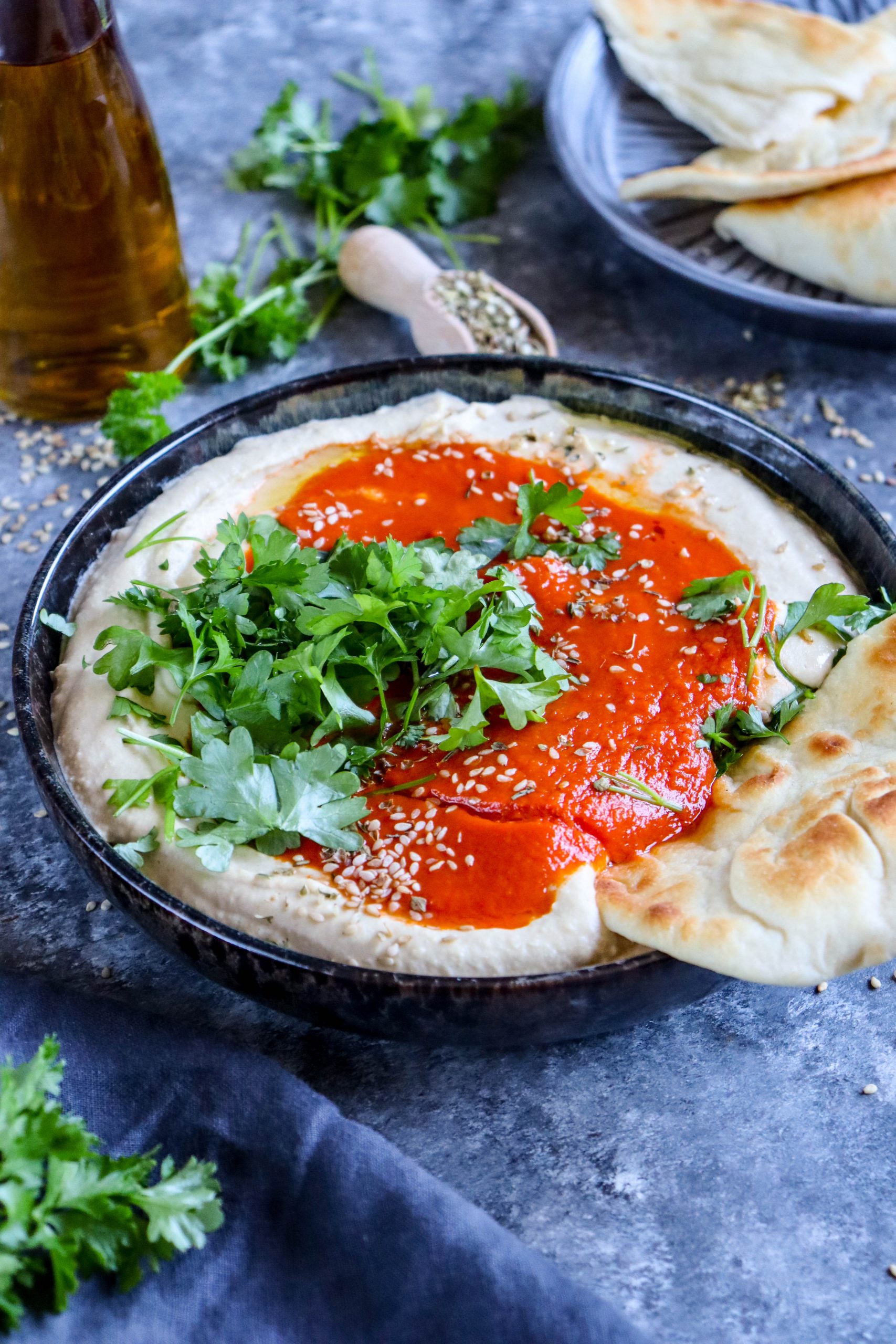 Jerusalem Hummus | Hummus mit Harissa Tomatensauce