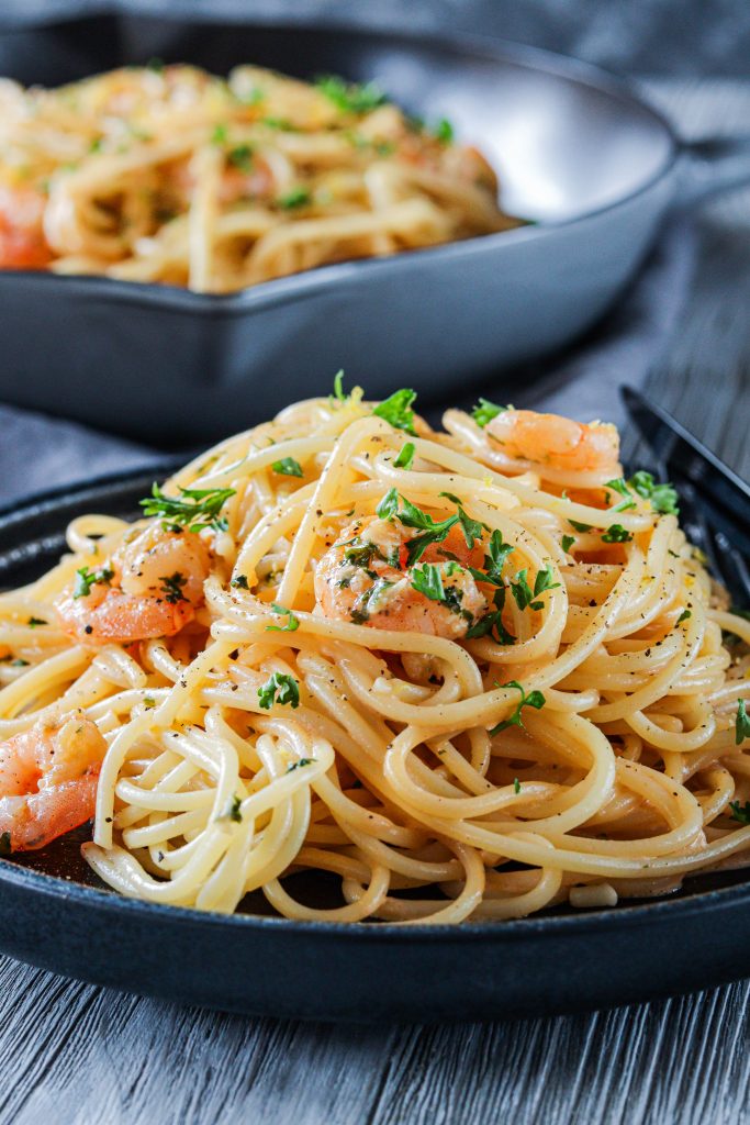 Spaghetti Mit Garnelen Und Tomaten Sahnesauce