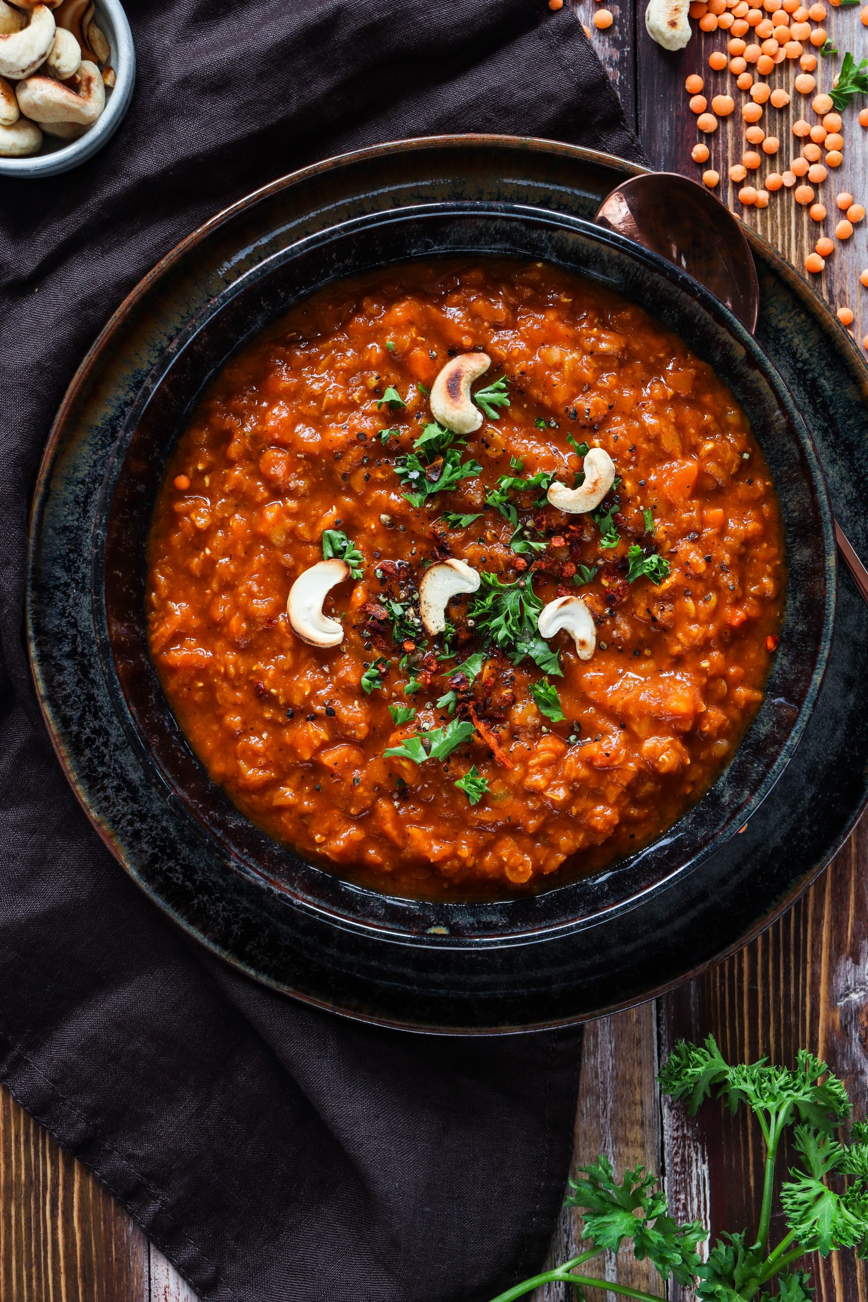 Rote Linsensuppe mit indischen Gewürzen - so schmeckt Soulfood!