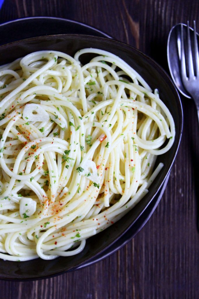 Aglio e olio | Spaghetti mit Knoblauch und Öl – Food with Love ...