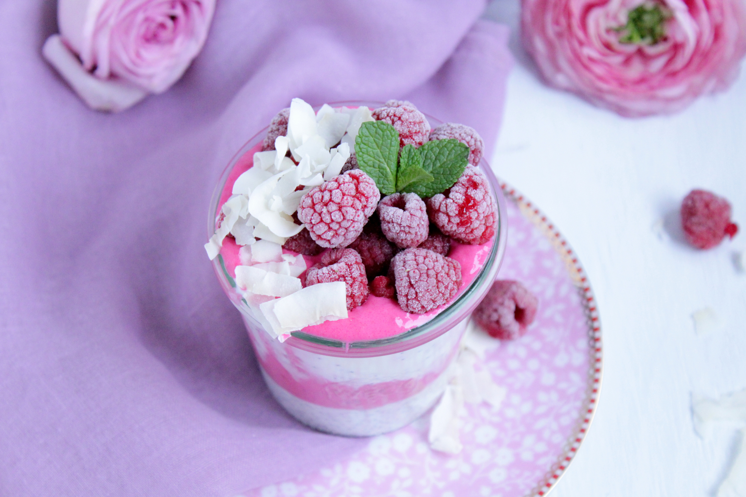 Mohn-Vanillejoghurt mit Himbeeren – food with love