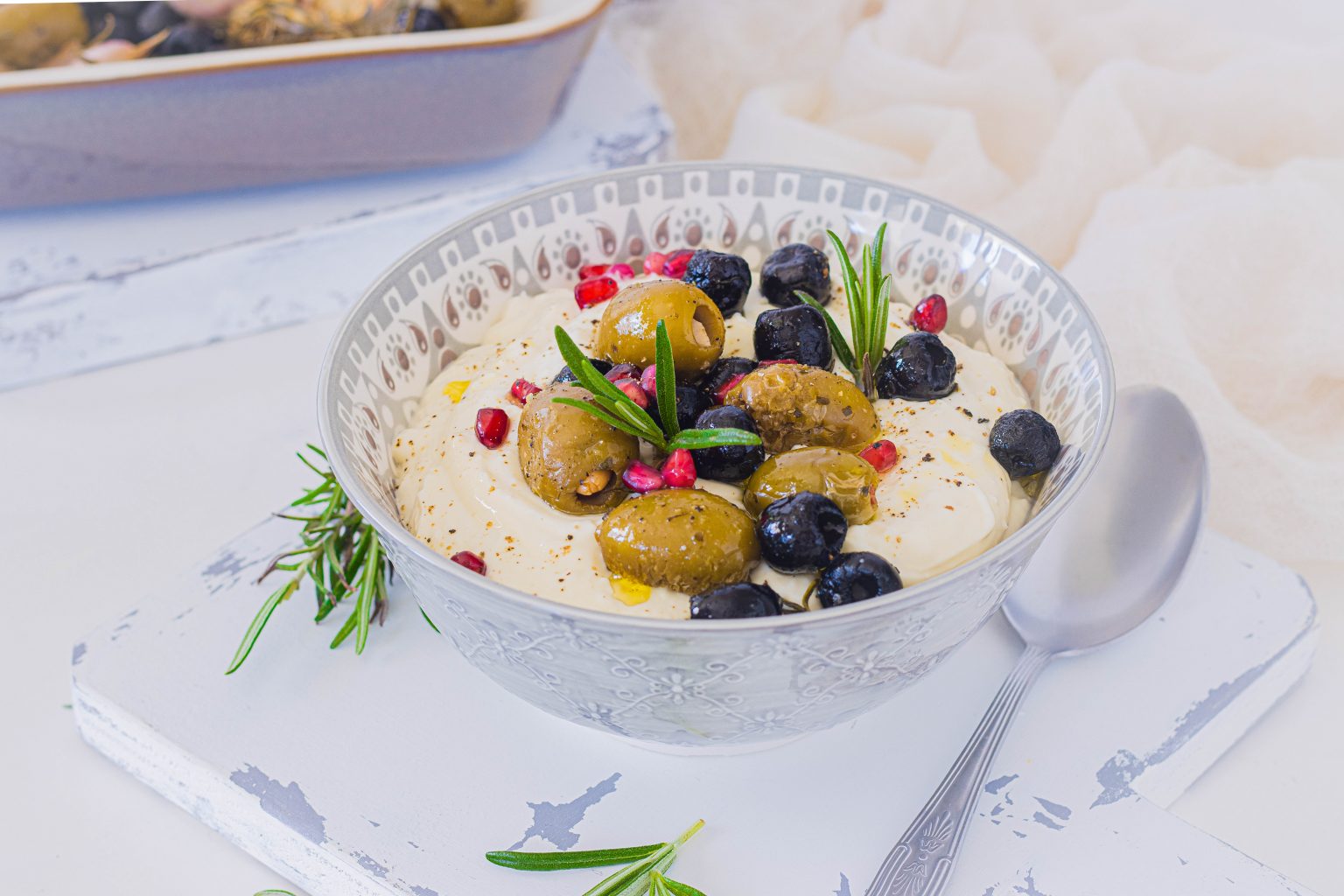 Fetacreme mit gebackenen Oliven – food with love