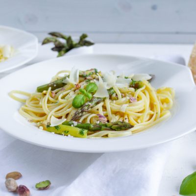 Pasta mit grünem Spargel und Zitronensauce _9919